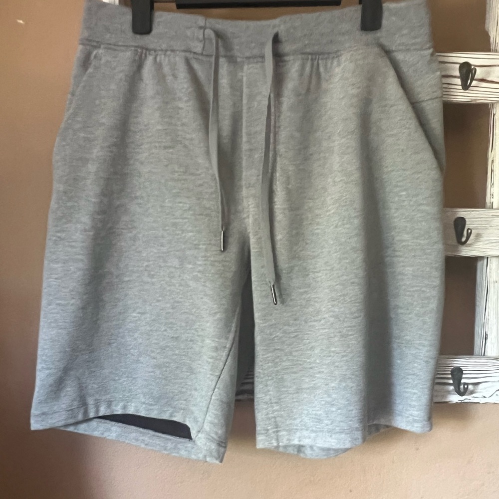 Mens lululemon shorts large